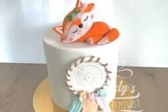 fox-baby-reveal-cake