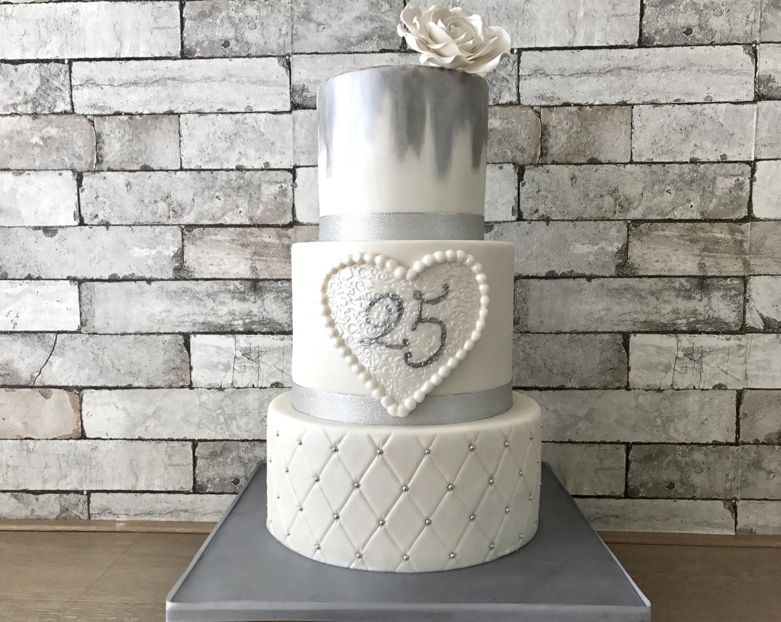 25 jaar getrouwd taart